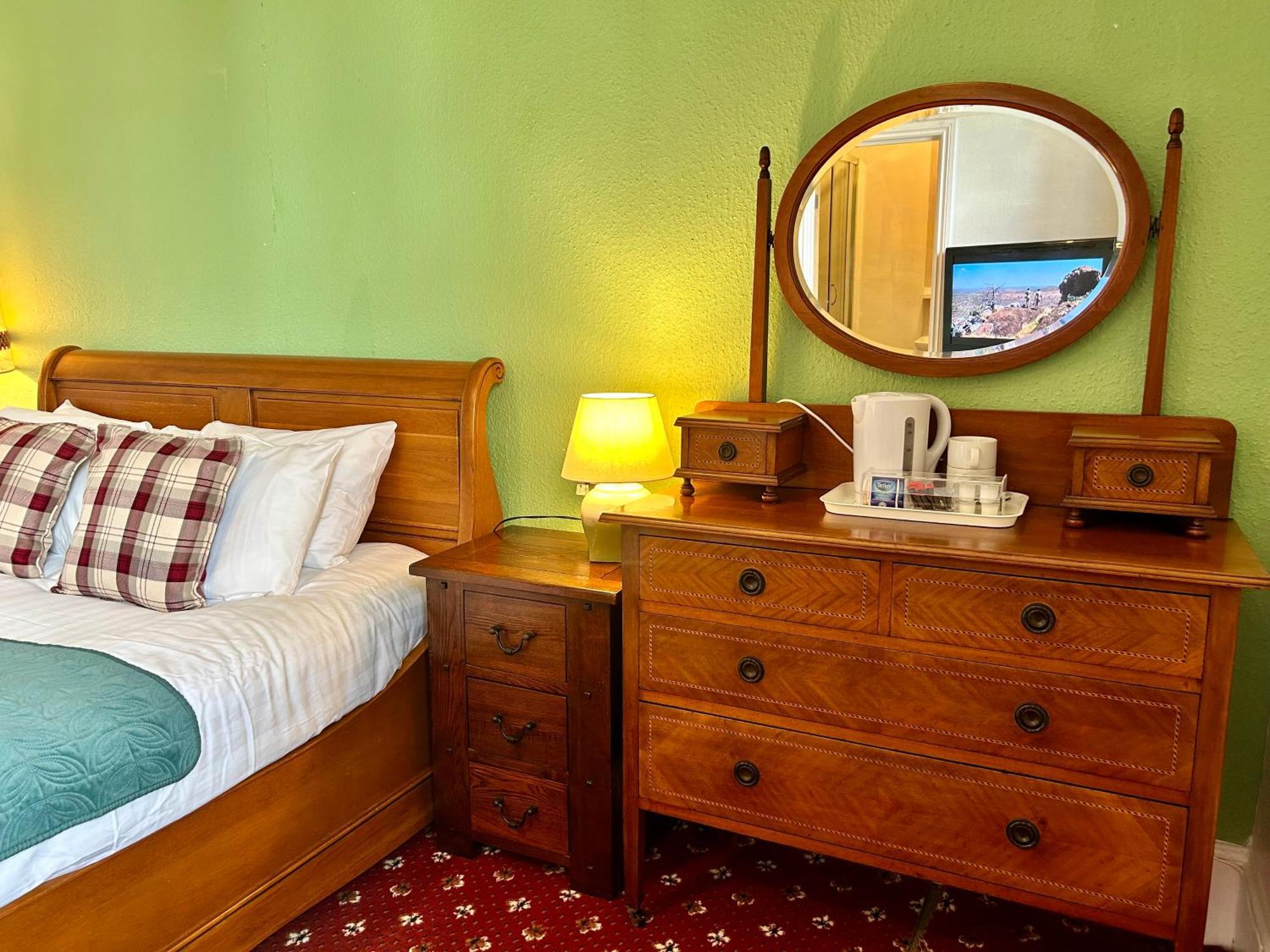 Clarence Quarters Self-Catering Guest House Portsmouth Ngoại thất bức ảnh