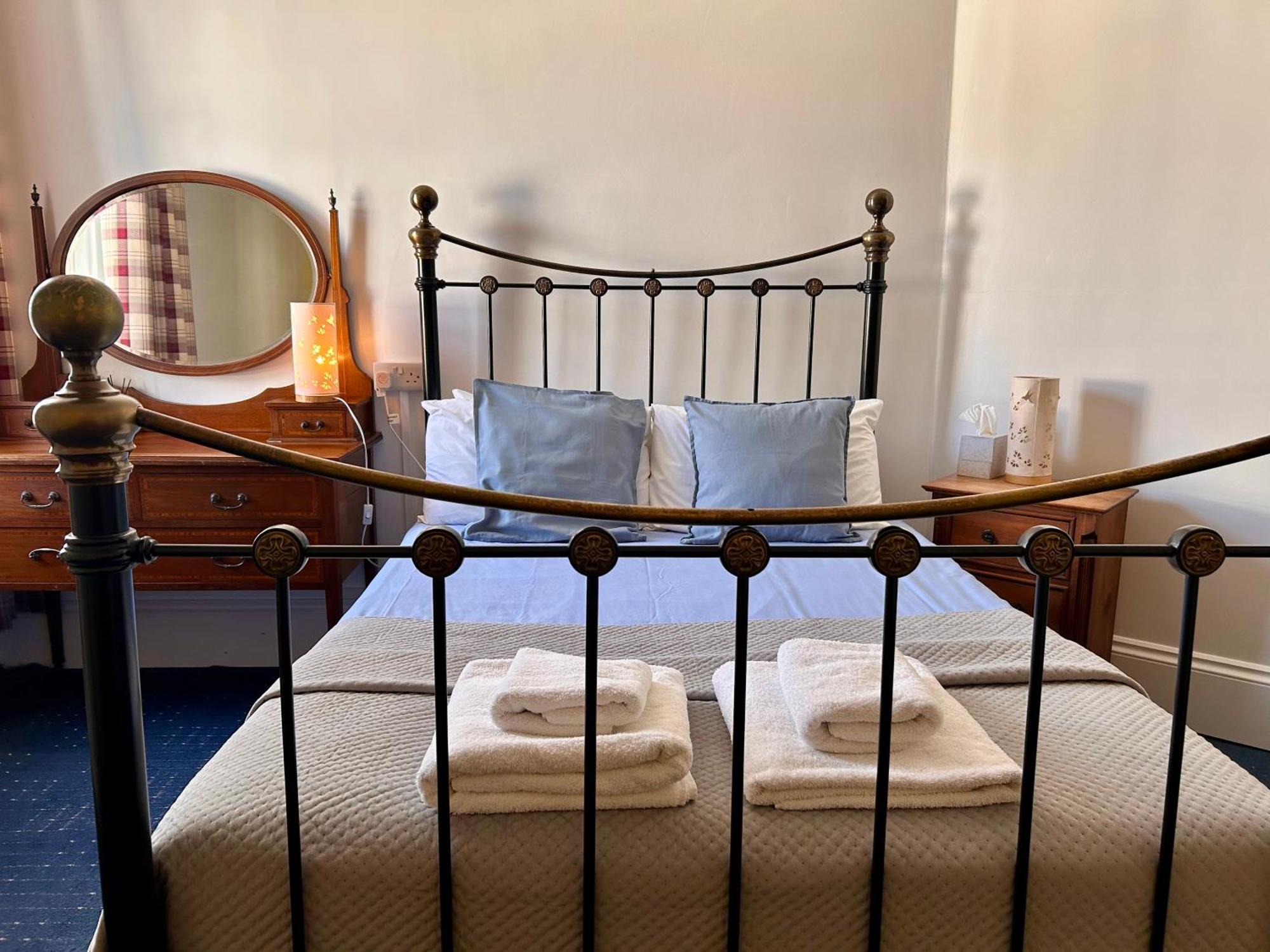Clarence Quarters Self-Catering Guest House Portsmouth Ngoại thất bức ảnh